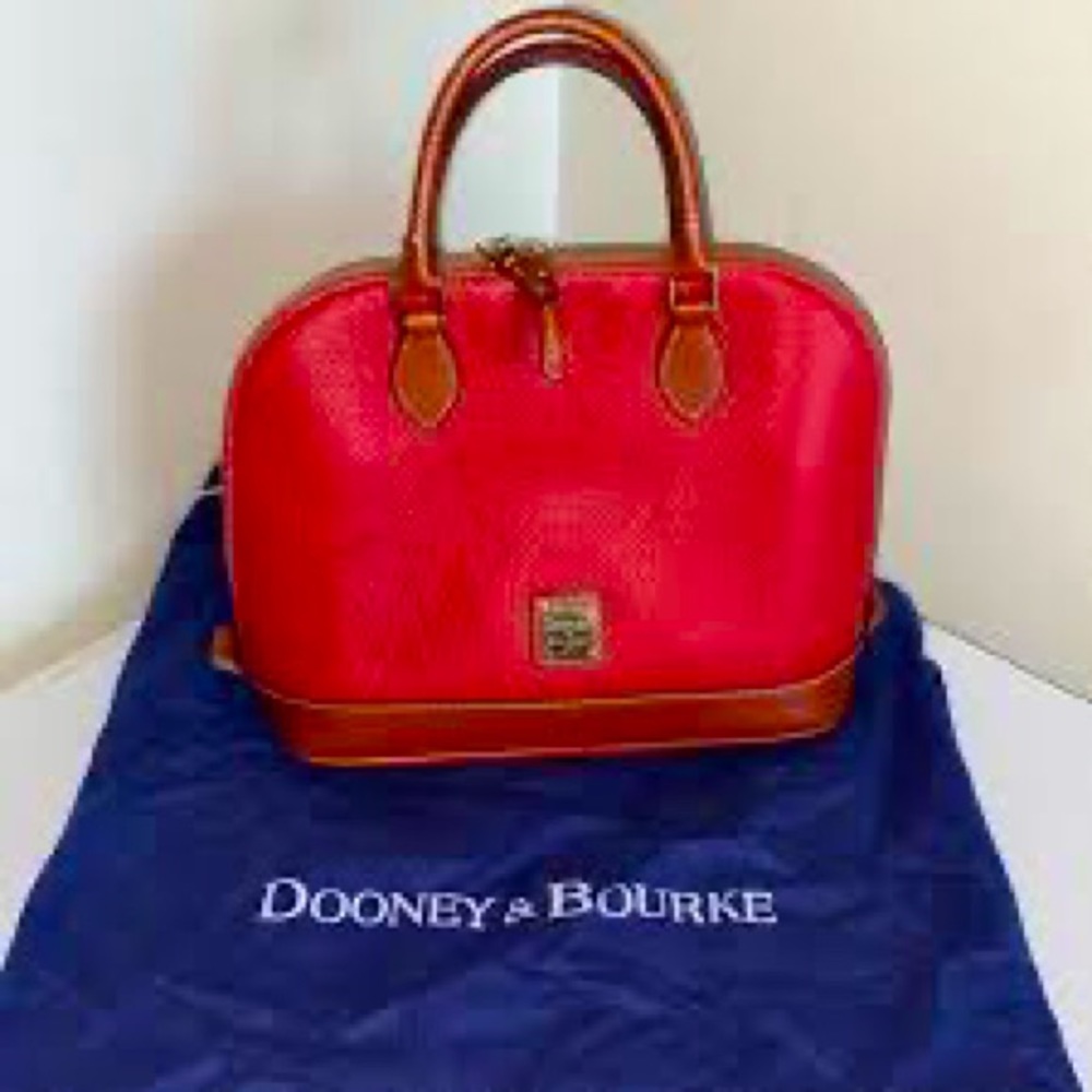 New Dooney & Bourke Pebbled Leather Purse